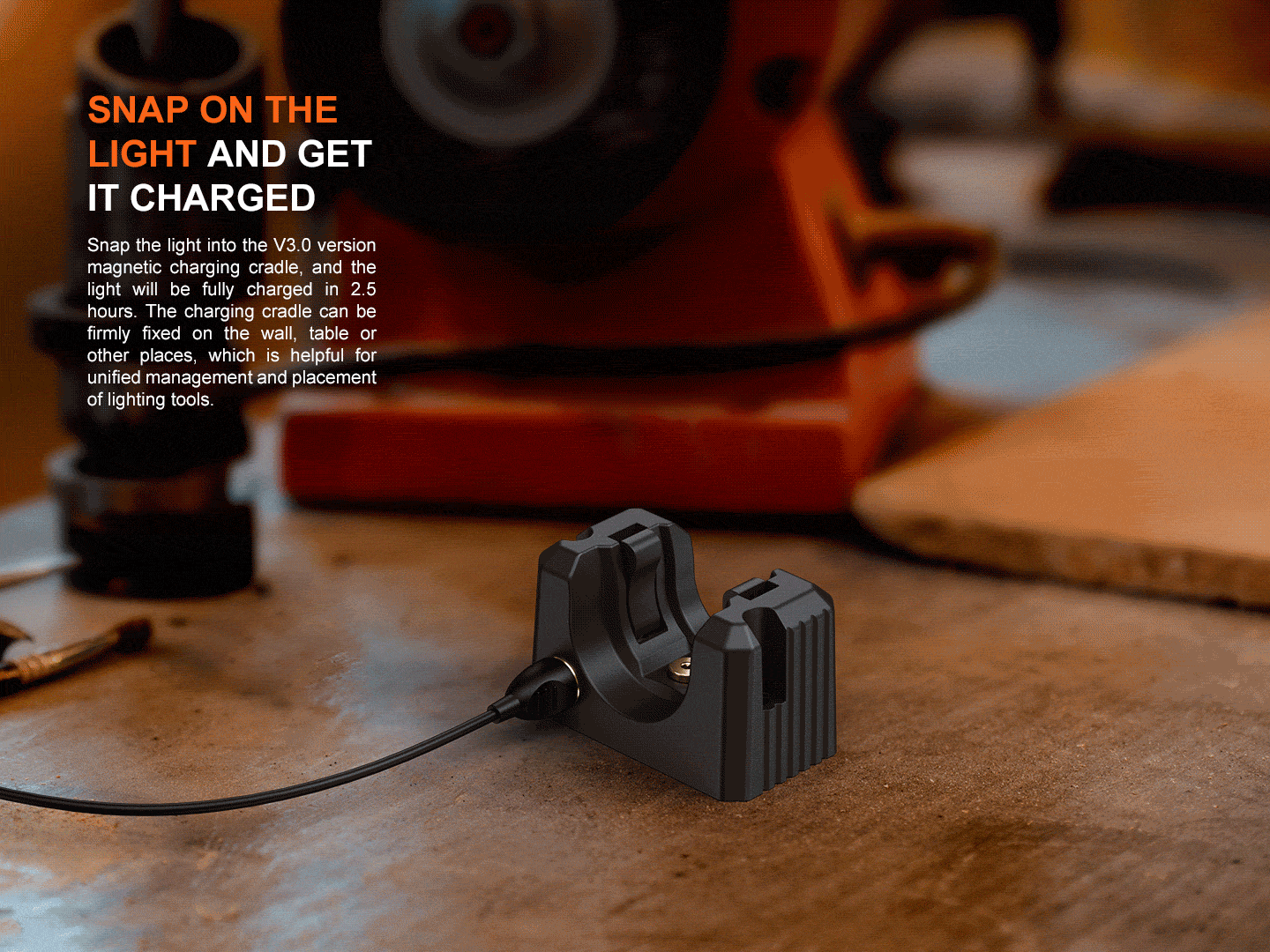Fenix WF25RM Multifonctional Cradle Charging Duty Flashlight